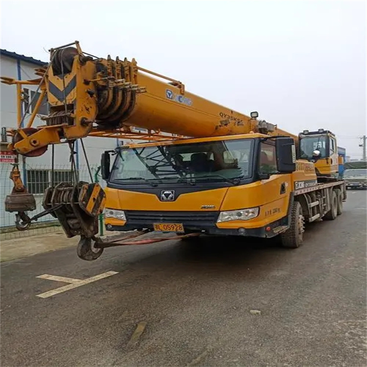 西陵吊车出租保险：全面覆盖，安全无忧