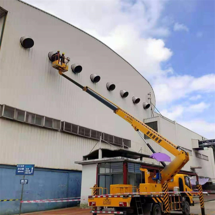 西陵高空作业车出租服务：专业广告牌安装解决方案