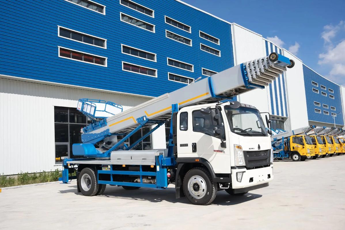 西陵出租云梯车高空作业车 建筑垃圾搬运